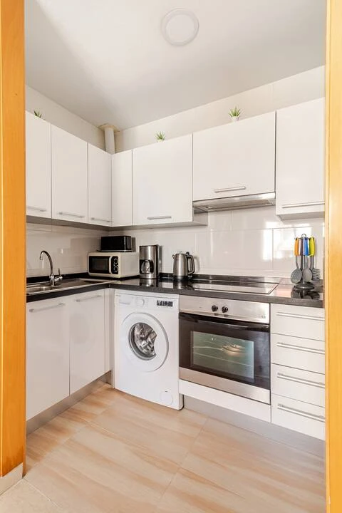 Apartment 1D