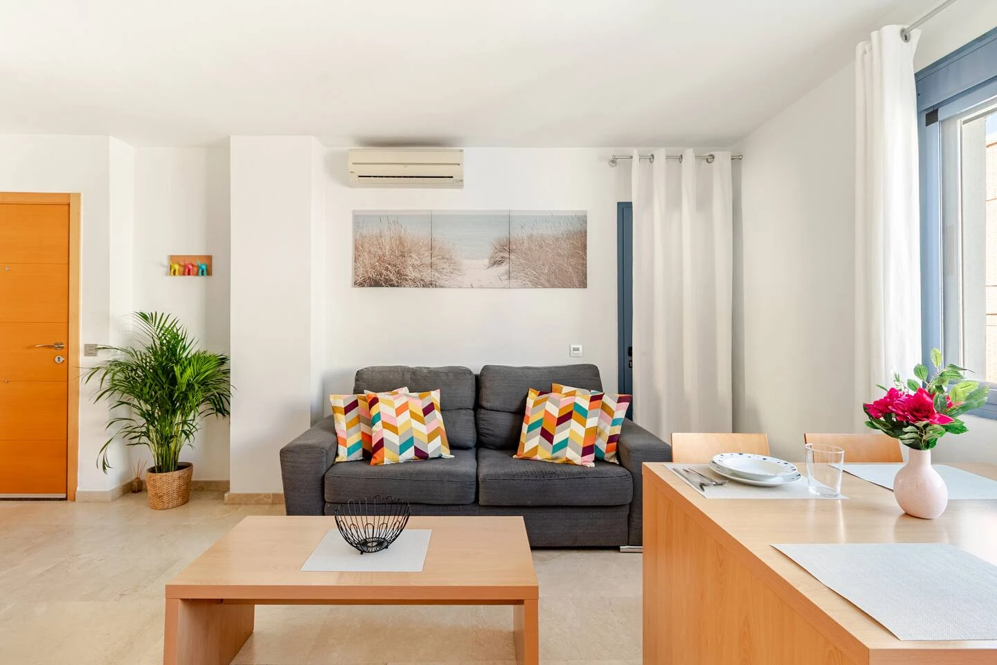 Apartment 1D